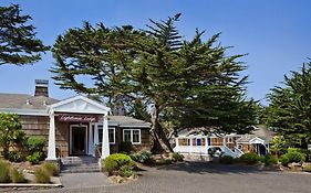 Lighthouse Lodge & Cottages